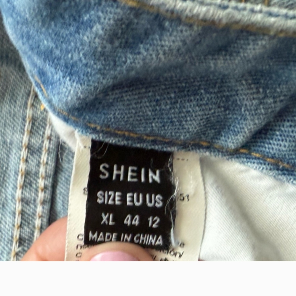 SHEIN Curvy Denim Shorts Bundle - Picture 7 of 9
